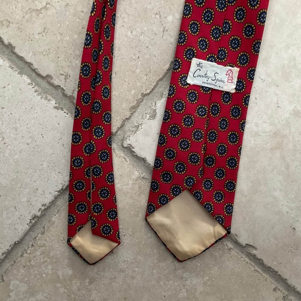 Vtg The Country‎ Squire Princeton NJ Red Geometric Silk Necktie Mens - Picture 5 of 6